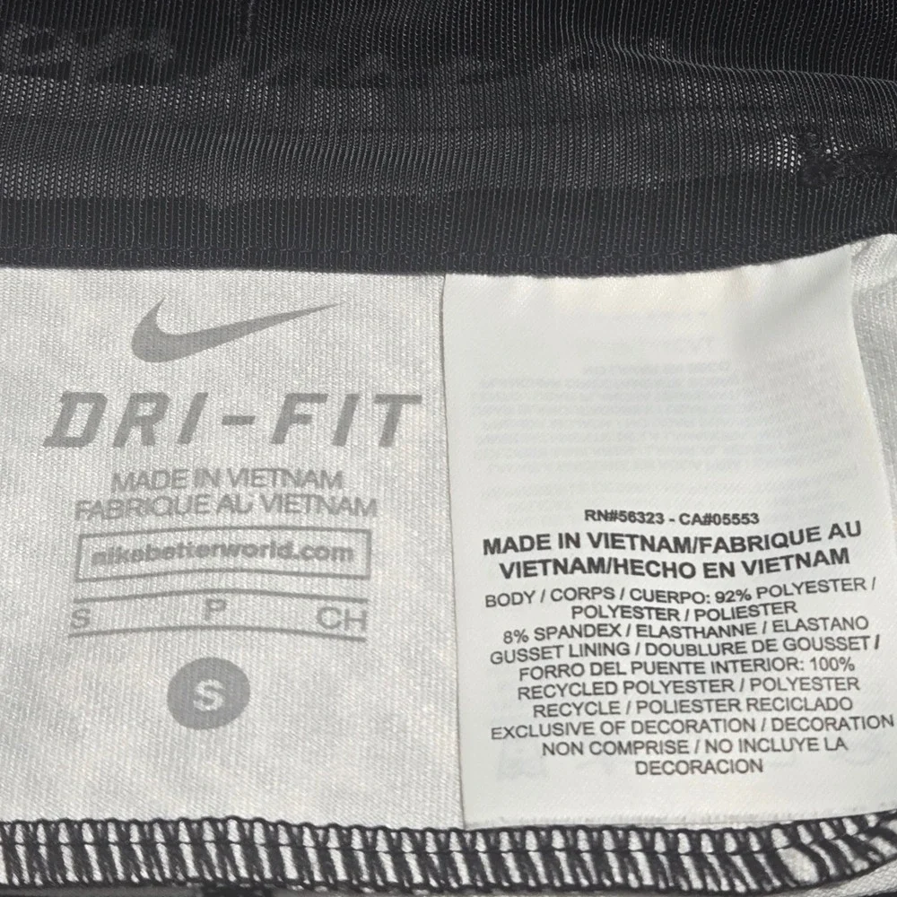 Nike Dri Fit Women Capri Leggings Black White Athletic Workout Size S‎